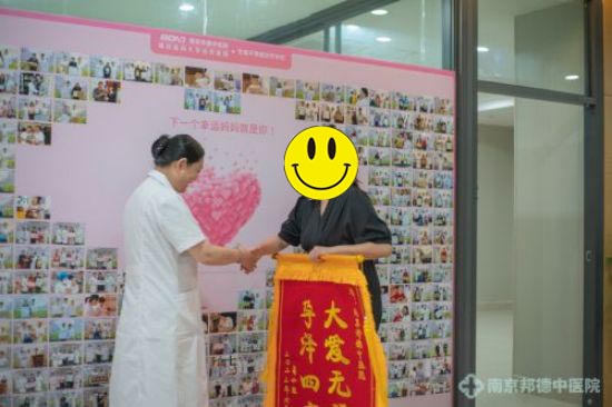 医患合影5.jpg 医患合影5.jpg